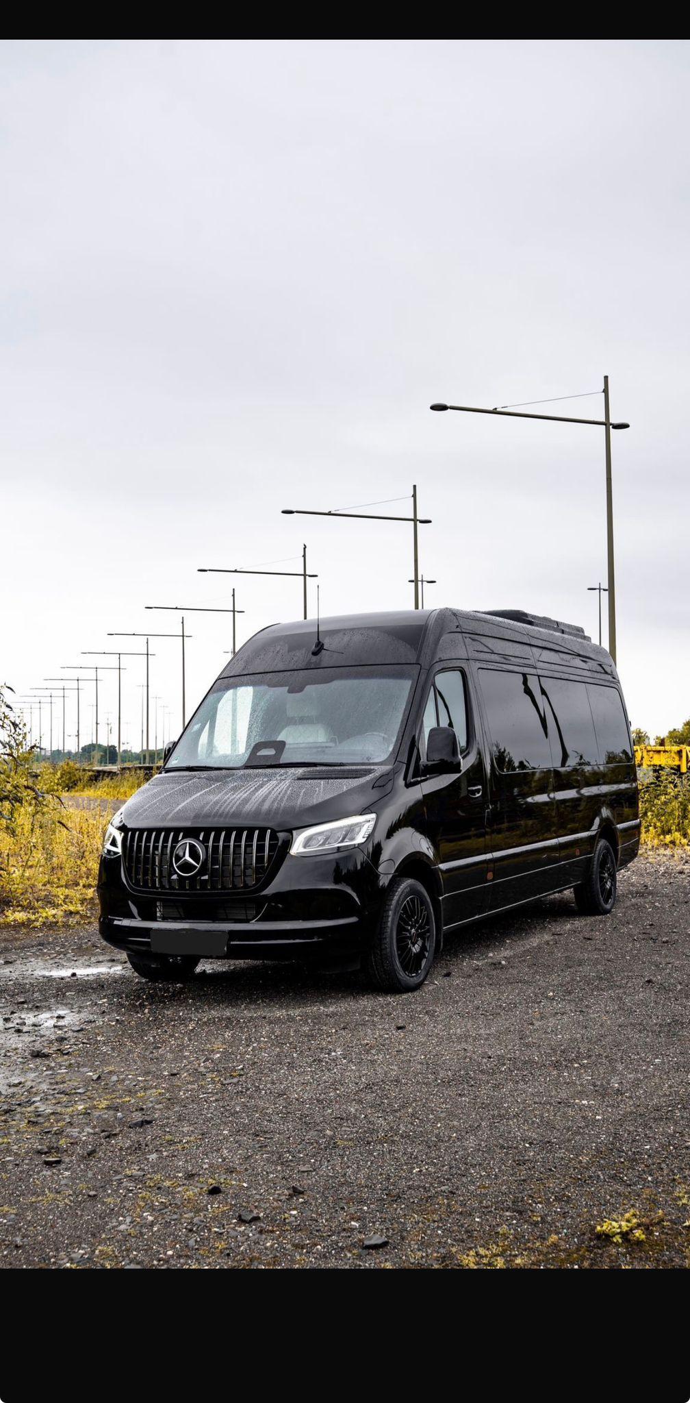 Mercedes Sprinter VIP avec chauffeur privé - MAB XXI