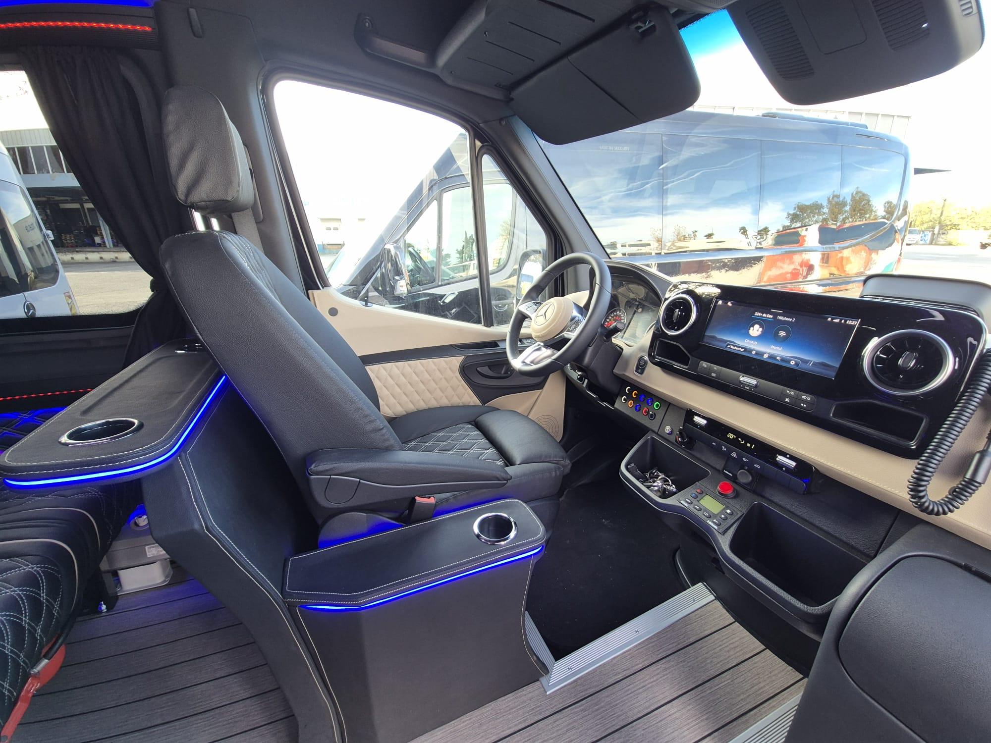 Mercedes Sprinter VIP avec chauffeur privé - MAB XXI (4)